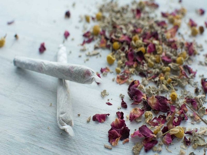 Can You Smoke Lavender? And Other Herbal Blends